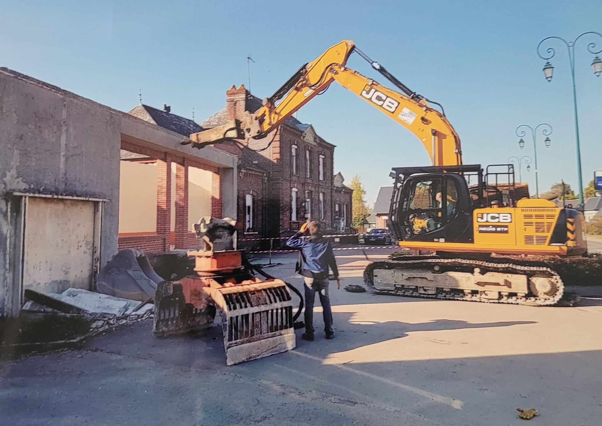 Ancienne salle en cours de demolition 1